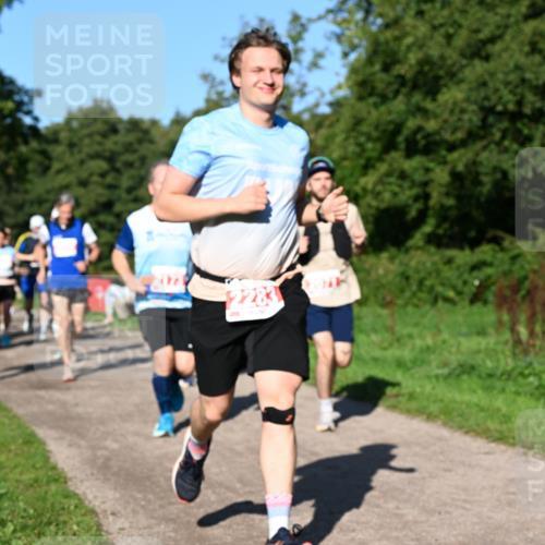 27.09.2026 - 35. Volkslauf durch das schöne Alstertal Dr. Thomas Lammeyer http://msf.ph/oto/10563111 27.09.2026 10:25:56 Laufen 2283 meine-sportfotos.de