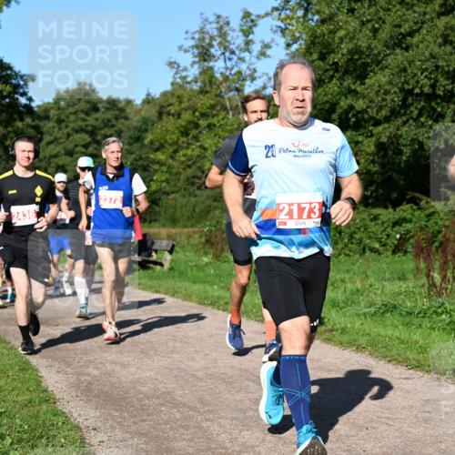 27.09.2026 - 35. Volkslauf durch das schöne Alstertal Dr. Thomas Lammeyer http://msf.ph/oto/10563119 27.09.2026 10:25:57 Laufen 2372, 2436, 20, 2173, 2071, 50 meine-sportfotos.de