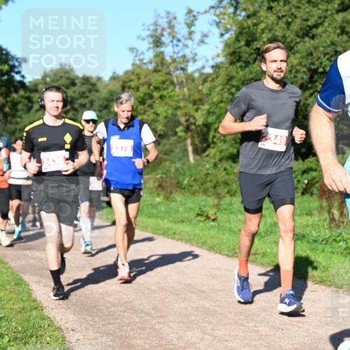 27.09.2026 - 35. Volkslauf durch das schöne Alstertal Dr. Thomas Lammeyer http://msf.ph/oto/10563123 27.09.2026 10:25:58 Laufen 20, 20, 2436, 2349, 2173 meine-sportfotos.de