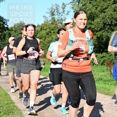 27.09.2026 - 35. Volkslauf durch das schöne Alstertal Dr. Thomas Lammeyer http://msf.ph/oto/10563144 27.09.2026 10:26:02 Laufen 2234, 12248, 2480 meine-sportfotos.de