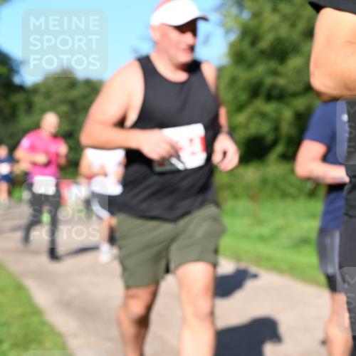 27.09.2026 - 35. Volkslauf durch das schöne Alstertal Dr. Thomas Lammeyer http://msf.ph/oto/10563156 27.09.2026 10:26:04 Laufen  meine-sportfotos.de