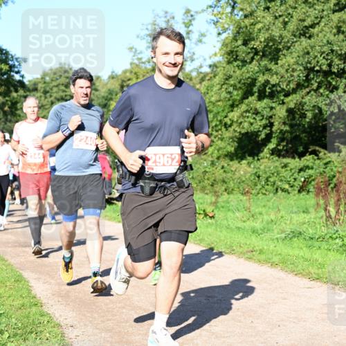 27.09.2026 - 35. Volkslauf durch das schöne Alstertal Dr. Thomas Lammeyer http://msf.ph/oto/10563181 27.09.2026 10:26:08 Laufen 2240, 2962 meine-sportfotos.de