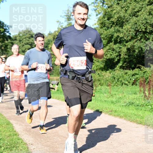 27.09.2026 - 35. Volkslauf durch das schöne Alstertal Dr. Thomas Lammeyer http://msf.ph/oto/10563182 27.09.2026 10:26:08 Laufen 240, 2962 meine-sportfotos.de