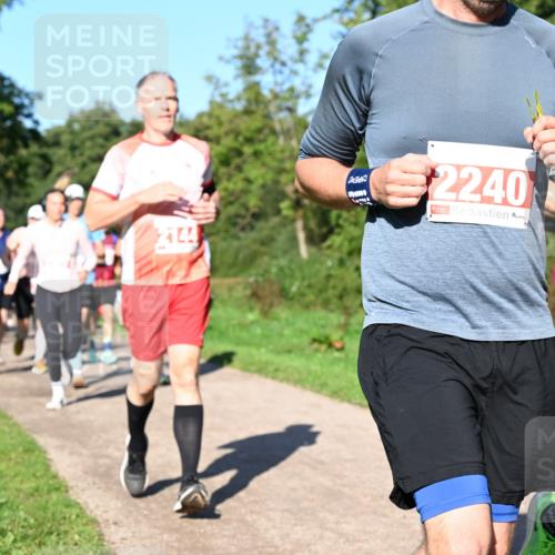 27.09.2026 - 35. Volkslauf durch das schöne Alstertal Dr. Thomas Lammeyer http://msf.ph/oto/10563191 27.09.2026 10:26:10 Laufen 2144, 2240, 2978 meine-sportfotos.de