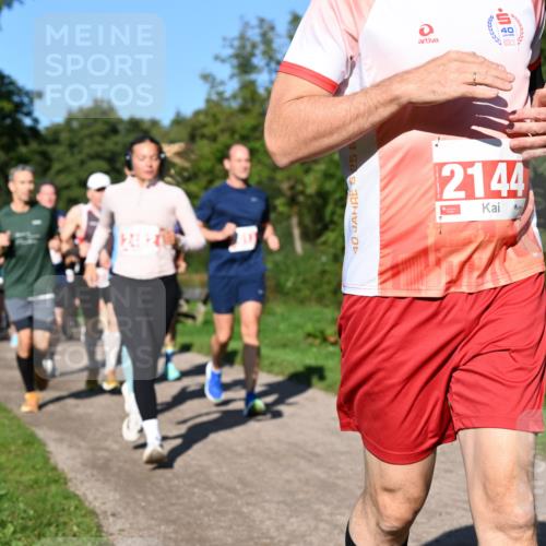 27.09.2026 - 35. Volkslauf durch das schöne Alstertal Dr. Thomas Lammeyer http://msf.ph/oto/10563200 27.09.2026 10:26:11 Laufen 40, 40, 2144 meine-sportfotos.de
