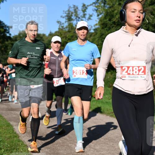 27.09.2026 - 35. Volkslauf durch das schöne Alstertal Dr. Thomas Lammeyer http://msf.ph/oto/10563211 27.09.2026 10:26:13 Laufen 2489, 2012, 2482 meine-sportfotos.de