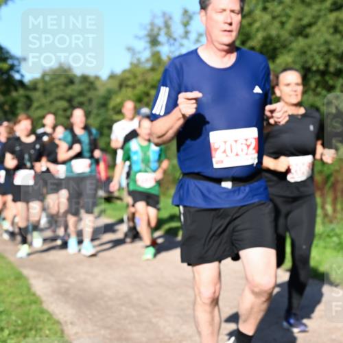 27.09.2026 - 35. Volkslauf durch das schöne Alstertal Dr. Thomas Lammeyer http://msf.ph/oto/10563218 27.09.2026 10:26:15 Laufen 2062 meine-sportfotos.de