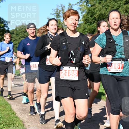 27.09.2026 - 35. Volkslauf durch das schöne Alstertal Dr. Thomas Lammeyer http://msf.ph/oto/10563237 27.09.2026 10:26:18 Laufen 215, 2188, 2161, 2057 meine-sportfotos.de