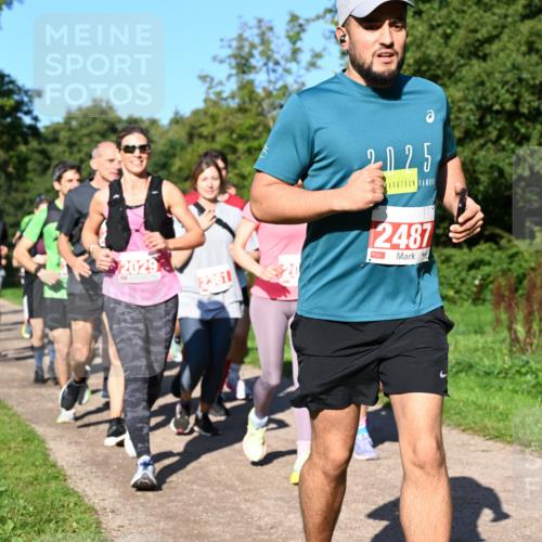 27.09.2026 - 35. Volkslauf durch das schöne Alstertal Dr. Thomas Lammeyer http://msf.ph/oto/10563270 27.09.2026 10:26:24 Laufen 2025, 2029, 2487 meine-sportfotos.de