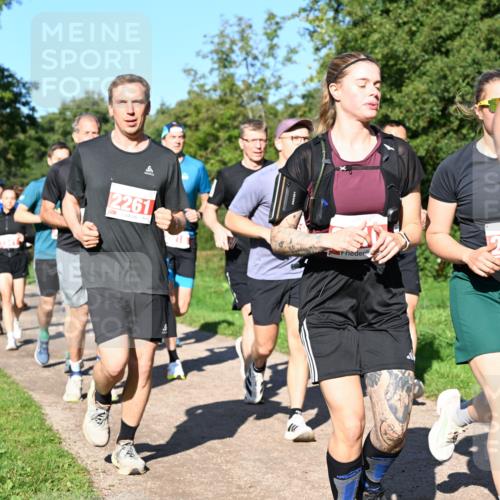27.09.2026 - 35. Volkslauf durch das schöne Alstertal Dr. Thomas Lammeyer http://msf.ph/oto/10563289 27.09.2026 10:26:27 Laufen 2261, 2211 meine-sportfotos.de
