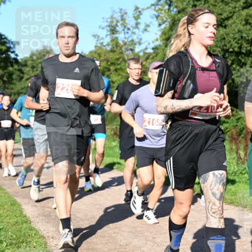 27.09.2026 - 35. Volkslauf durch das schöne Alstertal Dr. Thomas Lammeyer http://msf.ph/oto/10563290 27.09.2026 10:26:28 Laufen 226, 2168 meine-sportfotos.de