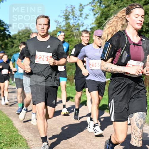 27.09.2026 - 35. Volkslauf durch das schöne Alstertal Dr. Thomas Lammeyer http://msf.ph/oto/10563291 27.09.2026 10:26:28 Laufen 2261, 2168, 100 meine-sportfotos.de