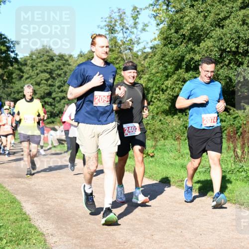 27.09.2026 - 35. Volkslauf durch das schöne Alstertal Dr. Thomas Lammeyer http://msf.ph/oto/10563322 27.09.2026 10:26:33 Laufen 2094, 2402, 2074 meine-sportfotos.de