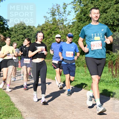 27.09.2026 - 35. Volkslauf durch das schöne Alstertal Dr. Thomas Lammeyer http://msf.ph/oto/10563371 27.09.2026 10:26:41 Laufen 2158, 2197, 2025, 2392 meine-sportfotos.de