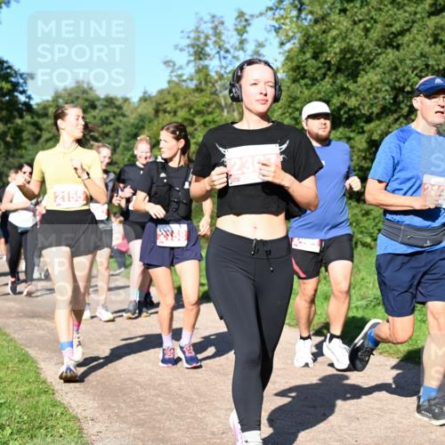 27.09.2026 - 35. Volkslauf durch das schöne Alstertal Dr. Thomas Lammeyer http://msf.ph/oto/10563379 27.09.2026 10:26:42 Laufen 2155, 58, 2363 meine-sportfotos.de