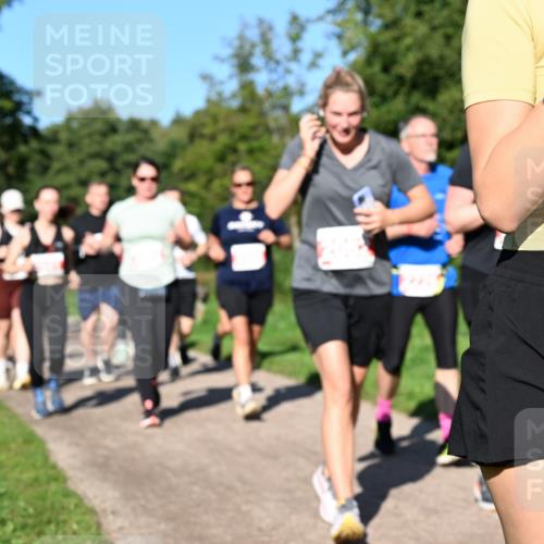 27.09.2026 - 35. Volkslauf durch das schöne Alstertal Dr. Thomas Lammeyer http://msf.ph/oto/10563392 27.09.2026 10:26:44 Laufen 215 meine-sportfotos.de