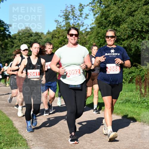 27.09.2026 - 35. Volkslauf durch das schöne Alstertal Dr. Thomas Lammeyer http://msf.ph/oto/10563401 27.09.2026 10:26:46 Laufen 2041, 2092, 2088 meine-sportfotos.de