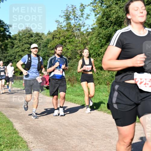 27.09.2026 - 35. Volkslauf durch das schöne Alstertal Dr. Thomas Lammeyer http://msf.ph/oto/10563422 27.09.2026 10:26:49 Laufen 225 meine-sportfotos.de