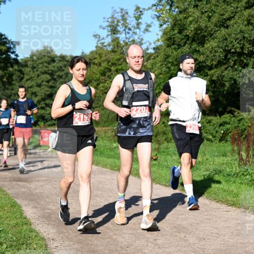 27.09.2026 - 35. Volkslauf durch das schöne Alstertal Dr. Thomas Lammeyer http://msf.ph/oto/10563458 27.09.2026 10:26:55 Laufen 2199, 2202, 2398 meine-sportfotos.de