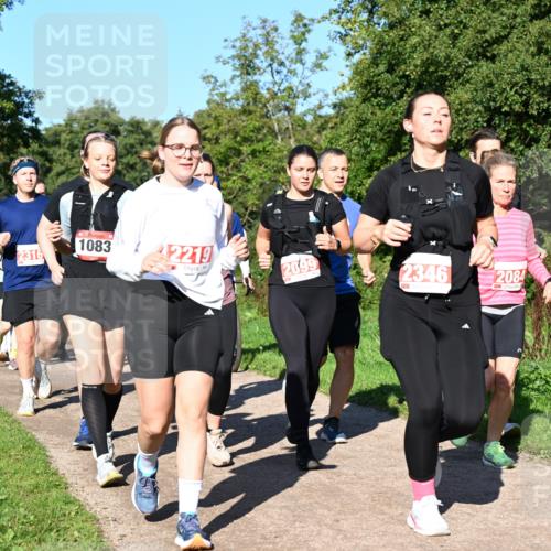 27.09.2026 - 35. Volkslauf durch das schöne Alstertal Dr. Thomas Lammeyer http://msf.ph/oto/10563570 27.09.2026 10:27:14 Laufen 1083, 2316, 2219, 2099, 2346, 2084 meine-sportfotos.de