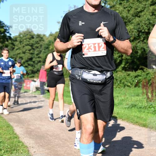 27.09.2026 - 35. Volkslauf durch das schöne Alstertal Dr. Thomas Lammeyer http://msf.ph/oto/10563606 27.09.2026 10:27:20 Laufen 2312 meine-sportfotos.de