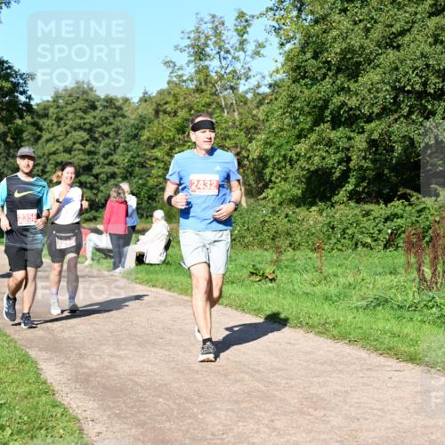 27.09.2026 - 35. Volkslauf durch das schöne Alstertal Dr. Thomas Lammeyer http://msf.ph/oto/10563736 27.09.2026 10:27:41 Laufen 2356, 2432 meine-sportfotos.de