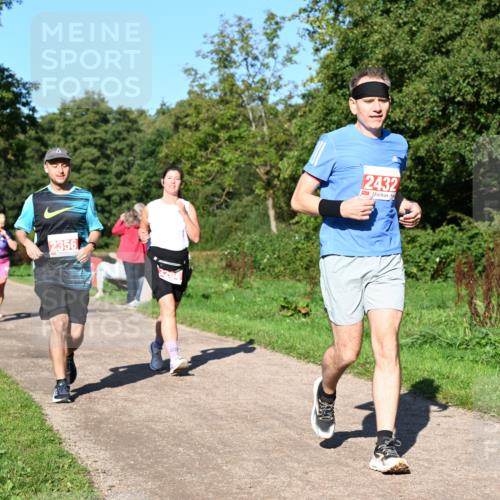 27.09.2026 - 35. Volkslauf durch das schöne Alstertal Dr. Thomas Lammeyer http://msf.ph/oto/10563742 27.09.2026 10:27:42 Laufen 2356, 2432 meine-sportfotos.de
