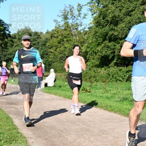 27.09.2026 - 35. Volkslauf durch das schöne Alstertal Dr. Thomas Lammeyer http://msf.ph/oto/10563746 27.09.2026 10:27:43 Laufen 2356, 2432 meine-sportfotos.de