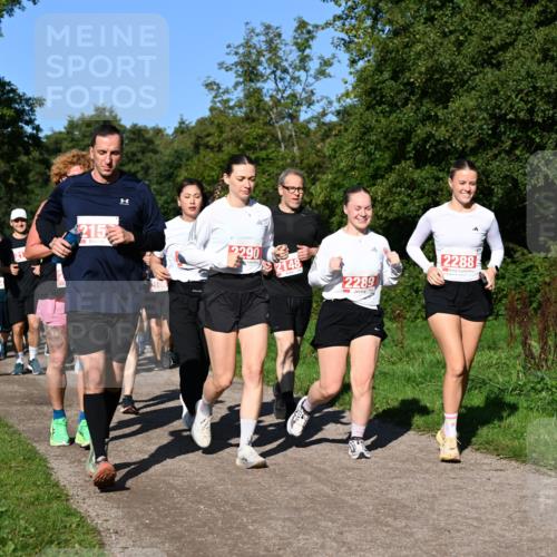27.09.2026 - 35. Volkslauf durch das schöne Alstertal Dr. Thomas Lammeyer http://msf.ph/oto/10563807 27.09.2026 10:27:59 Laufen 215, 1, 2290, 2148, 2289, 2288 meine-sportfotos.de