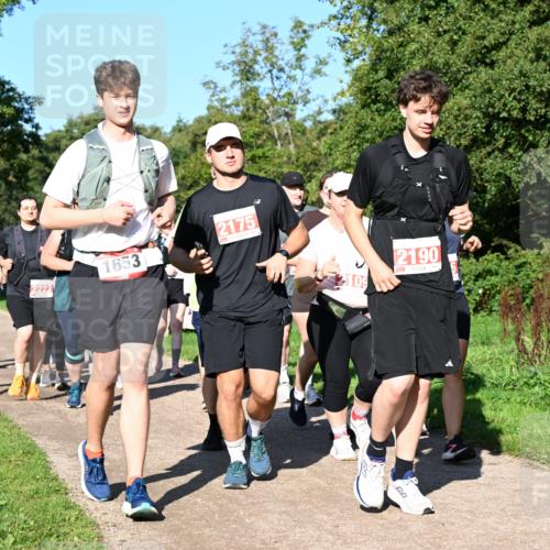 27.09.2026 - 35. Volkslauf durch das schöne Alstertal Dr. Thomas Lammeyer http://msf.ph/oto/10563834 27.09.2026 10:28:04 Laufen 2006, 2223, 1653, 2175, 2109, 2190, 2 meine-sportfotos.de