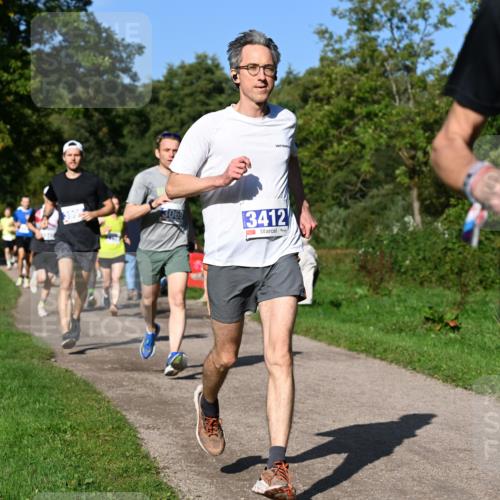27.09.2026 - 35. Volkslauf durch das schöne Alstertal Dr. Thomas Lammeyer http://msf.ph/oto/10564051 27.09.2026 10:34:08 Laufen 3069, 3412, 343 meine-sportfotos.de