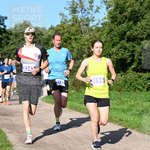27.09.2026 - 35. Volkslauf durch das schöne Alstertal Dr. Thomas Lammeyer http://msf.ph/oto/10564077 27.09.2026 10:34:12 Laufen 3430, 3342, 3120, 3186 meine-sportfotos.de