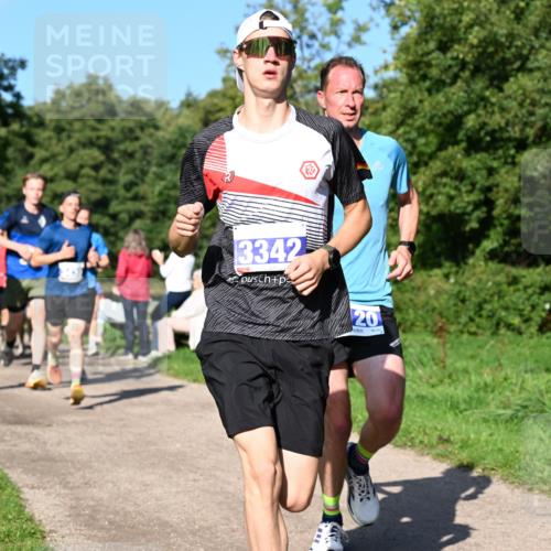 27.09.2026 - 35. Volkslauf durch das schöne Alstertal Dr. Thomas Lammeyer http://msf.ph/oto/10564083 27.09.2026 10:34:13 Laufen 3342, 20 meine-sportfotos.de