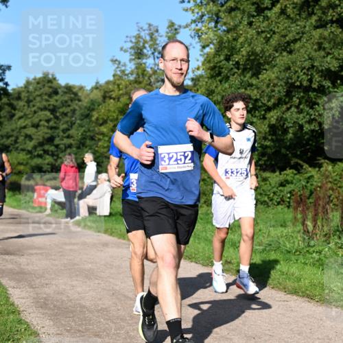 27.09.2026 - 35. Volkslauf durch das schöne Alstertal Dr. Thomas Lammeyer http://msf.ph/oto/10564185 27.09.2026 10:34:30 Laufen 3252, 3325 meine-sportfotos.de