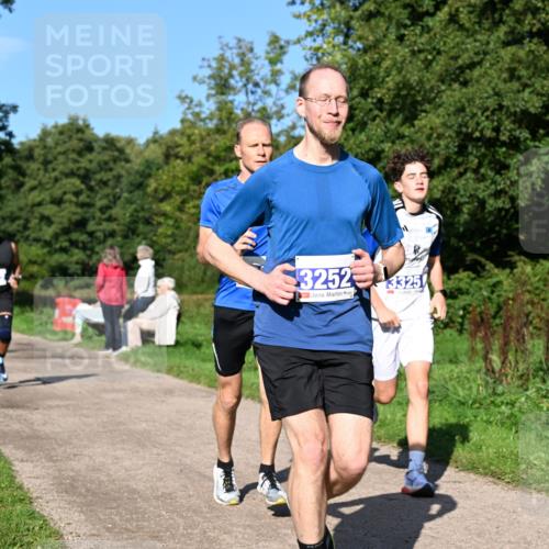27.09.2026 - 35. Volkslauf durch das schöne Alstertal Dr. Thomas Lammeyer http://msf.ph/oto/10564186 27.09.2026 10:34:30 Laufen 3252, 3325 meine-sportfotos.de