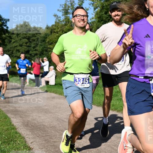 27.09.2026 - 35. Volkslauf durch das schöne Alstertal Dr. Thomas Lammeyer http://msf.ph/oto/10564221 27.09.2026 10:34:42 Laufen 20, 15, 2029, 3345, 3346 meine-sportfotos.de