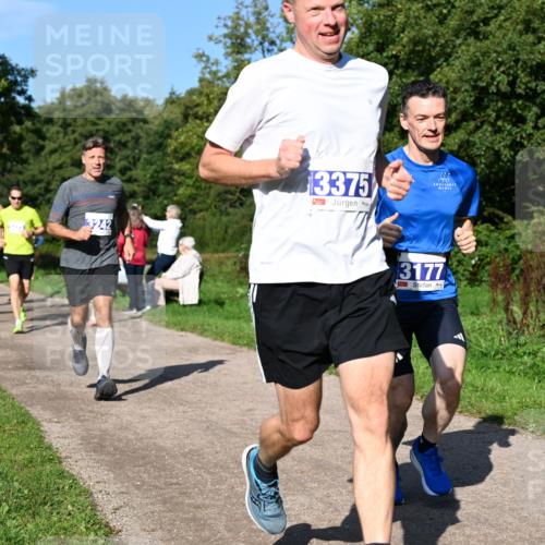 27.09.2026 - 35. Volkslauf durch das schöne Alstertal Dr. Thomas Lammeyer http://msf.ph/oto/10564244 27.09.2026 10:34:45 Laufen 3242, 3375, 222, 3177 meine-sportfotos.de