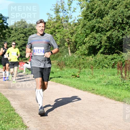 27.09.2026 - 35. Volkslauf durch das schöne Alstertal Dr. Thomas Lammeyer http://msf.ph/oto/10564248 27.09.2026 10:34:46 Laufen 3242 meine-sportfotos.de