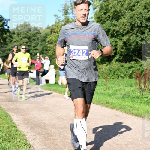 27.09.2026 - 35. Volkslauf durch das schöne Alstertal Dr. Thomas Lammeyer http://msf.ph/oto/10564253 27.09.2026 10:34:47 Laufen 3242 meine-sportfotos.de