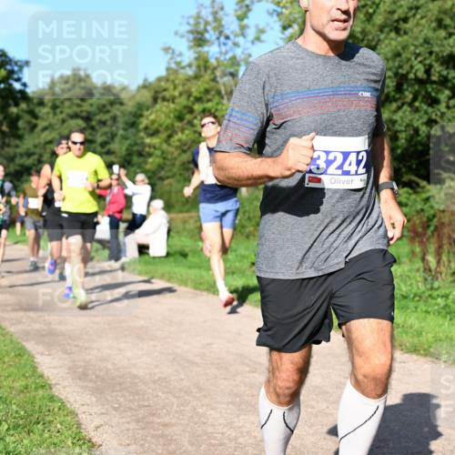 27.09.2026 - 35. Volkslauf durch das schöne Alstertal Dr. Thomas Lammeyer http://msf.ph/oto/10564255 27.09.2026 10:34:47 Laufen 3242 meine-sportfotos.de
