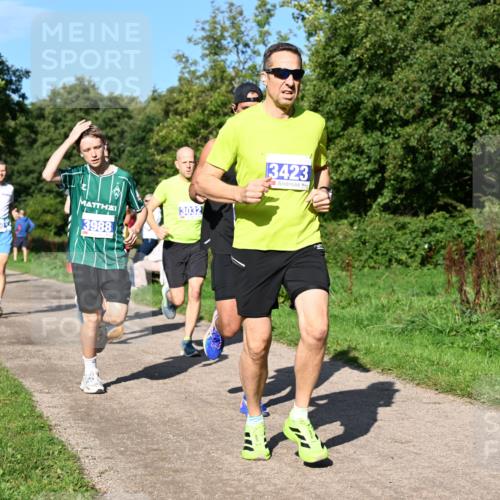 27.09.2026 - 35. Volkslauf durch das schöne Alstertal Dr. Thomas Lammeyer http://msf.ph/oto/10564270 27.09.2026 10:34:49 Laufen 3988, 3032, 13423 meine-sportfotos.de