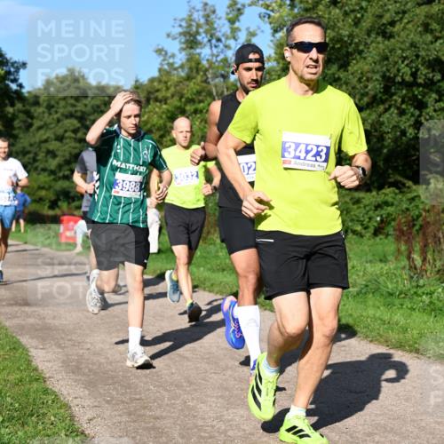27.09.2026 - 35. Volkslauf durch das schöne Alstertal Dr. Thomas Lammeyer http://msf.ph/oto/10564272 27.09.2026 10:34:49 Laufen 3988, 02, 3423 meine-sportfotos.de
