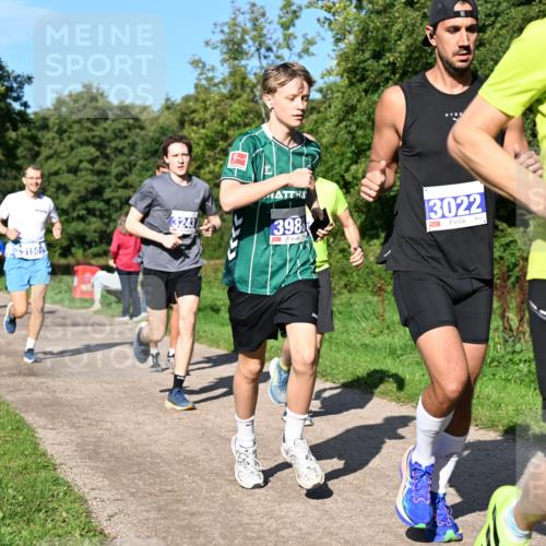 27.09.2026 - 35. Volkslauf durch das schöne Alstertal Dr. Thomas Lammeyer http://msf.ph/oto/10564276 27.09.2026 10:34:50 Laufen 3423, 3243, 398, 3022 meine-sportfotos.de