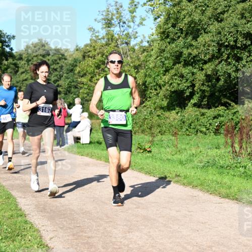 27.09.2026 - 35. Volkslauf durch das schöne Alstertal Dr. Thomas Lammeyer http://msf.ph/oto/10564319 27.09.2026 10:34:56 Laufen 3167, 3166, 3380 meine-sportfotos.de