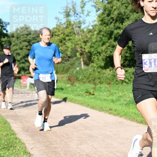 27.09.2026 - 35. Volkslauf durch das schöne Alstertal Dr. Thomas Lammeyer http://msf.ph/oto/10564331 27.09.2026 10:34:58 Laufen 9915, 3167 meine-sportfotos.de