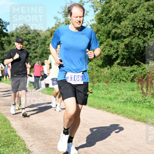 27.09.2026 - 35. Volkslauf durch das schöne Alstertal Dr. Thomas Lammeyer http://msf.ph/oto/10564337 27.09.2026 10:34:59 Laufen 3166 meine-sportfotos.de