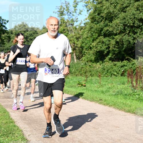 27.09.2026 - 35. Volkslauf durch das schöne Alstertal Dr. Thomas Lammeyer http://msf.ph/oto/10564393 27.09.2026 10:35:08 Laufen 3233, 3340 meine-sportfotos.de