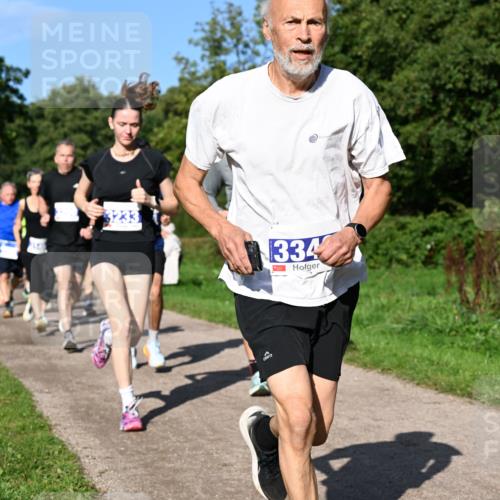 27.09.2026 - 35. Volkslauf durch das schöne Alstertal Dr. Thomas Lammeyer http://msf.ph/oto/10564397 27.09.2026 10:35:08 Laufen 334 meine-sportfotos.de
