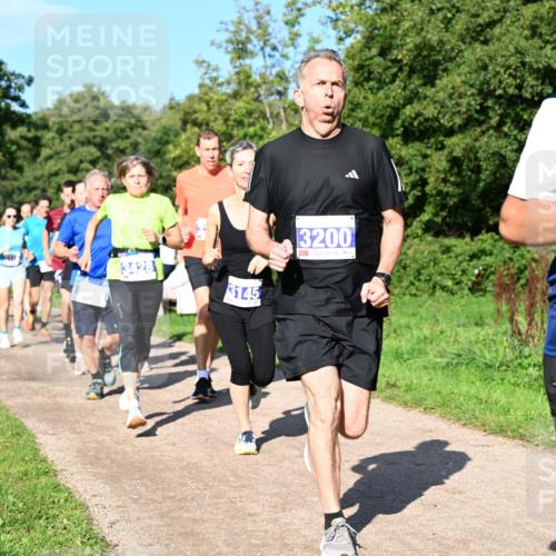 27.09.2026 - 35. Volkslauf durch das schöne Alstertal Dr. Thomas Lammeyer http://msf.ph/oto/10564408 27.09.2026 10:35:11 Laufen 3428, 3145, 3200, 339 meine-sportfotos.de