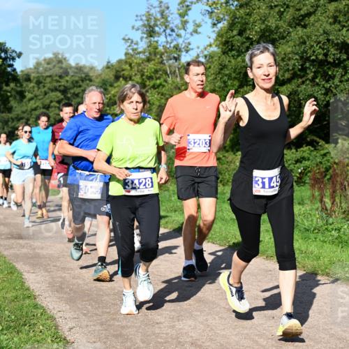 27.09.2026 - 35. Volkslauf durch das schöne Alstertal Dr. Thomas Lammeyer http://msf.ph/oto/10564414 27.09.2026 10:35:11 Laufen 3065, 3428, 3203, 314 meine-sportfotos.de